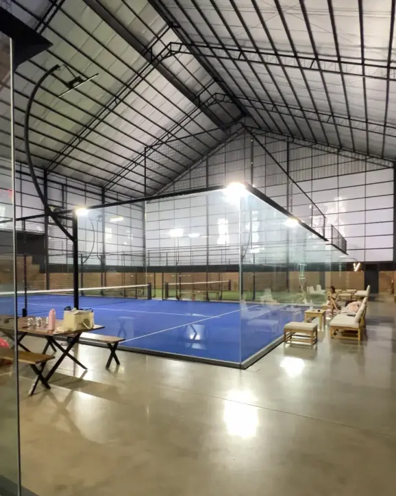 Blue court with courtside tables